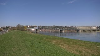 Hohnstorf, Germany: Elbbrücke Lauenburg, Deich, Elbufer - 4K UHD Video (2160p/60p)