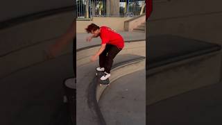 Smith grind kickflip #skateboarding