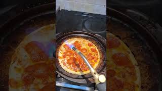 HOW plumbers cook pizza