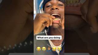 Wtf 😳 you put someone else grillz in your mouth 😂😭🤦🏽‍♂️😂😭