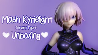 Mash Kyrielight Anime Figure Unboxing