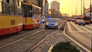 Two Kia Ceeds responding code 3 at Central of Warsaw. Kia ceed x2 alarmowo przez Centrum