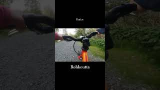 Laitoin 2-v:lle gopro-kameran pyöräilyyn! Laita äänet! #supersöpö #perhe #lapsi #pyöräily #mtb