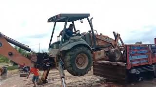 Backhoe loader // CASE // 580SN loading tanpa tangga.