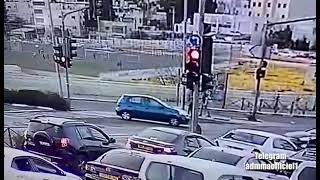 צפו: תאונת דרכים של רכב בהולכי רגל בצומת במזרח ירושלים, חיות אדם