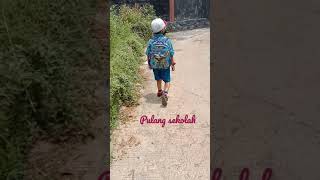 Pulang sekolah