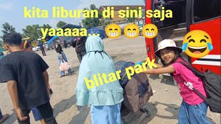 kita liburan ke Blitar park