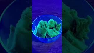 Kinetic sand hyperlapse #shorts #kineticsand #drop #blacklight #falling #fall #sink #sand