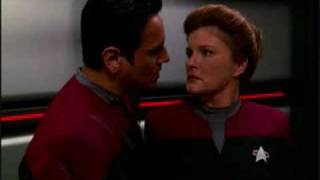 Janeway/Chakotay: I'm Not Strong Enough to Say No