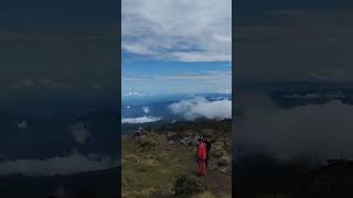 kita masih di atas awan