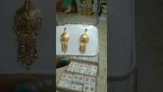 naye naye design ke Kan ke golden tops aur jhumke