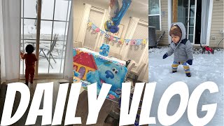 Kru’s first time in the snow, Target haul & setting up for baby’s 1st birthday | VLOG