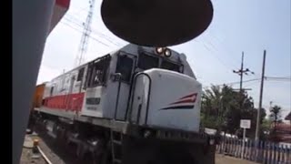 KA Gaya Baru Malam Selatan di PJL 8, Stasiun Surabaya gubeng