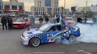 Bayroq kuniga drift va rallichilar bilan birgalikda parad qildik