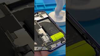 Это КАПЕЦ товарищи 😡🫣iPhone 12 mini замена аккумулятора