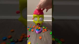 ZOMBIE HEAD CANDY DISPENSER🧟‍♂️🪱😮 #3d #3dprinter #satisfying #halloween #candy #3dprinting #asmr