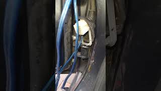 Speaker cable routing through door grommet Honda accord 2.2 ictdi