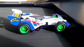 Tamiya Mini 4WD Cyclone Magnum Super TZ Chassis on Treadmill 17km/h