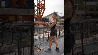 Es steht bei euch morgen auf der Arbeit an?💪🏽 #handwerk #baustelle #maurer #fun #girl #bricklayer