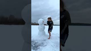 Бокс лучший бой снеговика и снежной королевы  #parody #snowman #снеговик #icequeen #смешно #funny