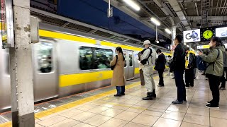 Boarding Crowded Tokyo Train In Rush Hour