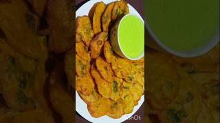 Crispy Aloo Pakora😛#trendingshorts #ytshorts #shorts