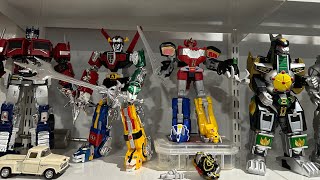 Voltron figure and megazord unboxing