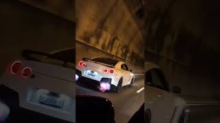 NISSAN GTR SPITS FLAMES