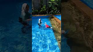 Berenang anak anak #trending #anakanak #latihanberenang #fyp