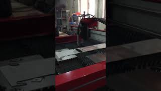 Honeybee Sunstreaker plasma table cutting machine for thin steel