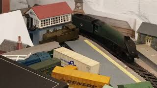 oo gauge hornby green mallard