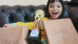 HAFSAH UNBOXING HADIAH LOMBA || BERMAIN DAN BELAJAR