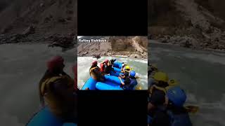 My first River Rafting Experience in Rishikesh..⛰️ Uttarakhand Love Rafting ❤️ #youtubeshorts #water