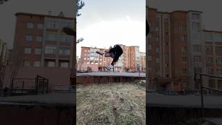 Циркуль #паркур #сальто #parkour #magic #акробатика #sport #популярное #юмор #humor #рекомендации