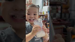 Em bé uống sữa #cute #baby #dailyvlog #trendingshorts #xuhong