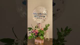 Caja de Flores con globo personalizado