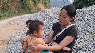 Hoang Xuan mother and son picked up a baby on the street