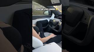 Tesla girl uses Tesla FSD and loses it 😅