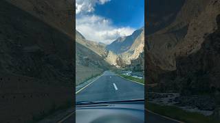 Road Towards Naltar Valley, Pakistan 🇵🇰 #youtubeshorts #gilgitbaltistan #mountains #shots