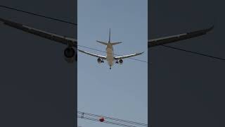 Saudi a320 landing in dubai