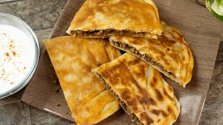 qeema paratha recipe/ special stuffed qeema paratha/قیمہ بھرے پراٹھا | Khanam's Kitchen