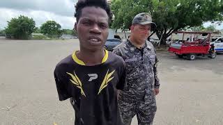 miren porqué la policia apreso a este haitiano en Santiago.