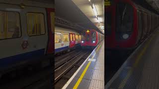 LONDON TODAY! #underground #thetube #christmas #circle #embankment