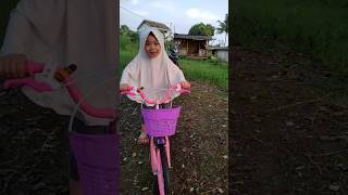 Annasya Sepedaan #shortsvideo #cute #baby #sepeda #babyhijab #babygirl #cutebaby #shorts #video