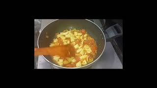 #shorts Aalu Ki Recipe😋 #aalukisabji #alootamatarkisabji #trendingshorts #shortvideo #youtubeshorts