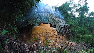 Build a sturdy hut from rocks and termite soil | Ep 4 | Six months of survival with my girlfriend