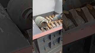 metal scrap shredder. double shaft shredder, metal shredder. tyre shredder.