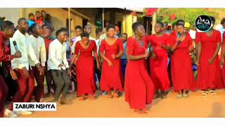 Ndakumbuye gakondo by blessed choir