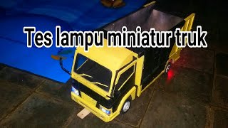 miniatur truk oleng/dari kayu