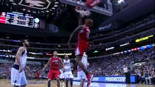 Blake Griffin Feeds the Oop to DeAndre Jordan on the Break